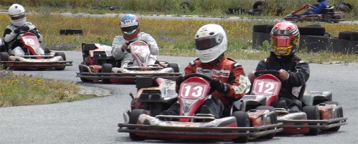 Nos momentos iniciais da prova, Já a Racing Team (12), pressionava fortemente o 1º lugar.